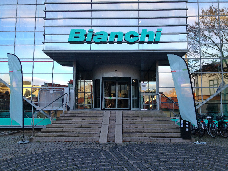 Robbans bästa besöker: Bianchi Café & Cycles Västerås