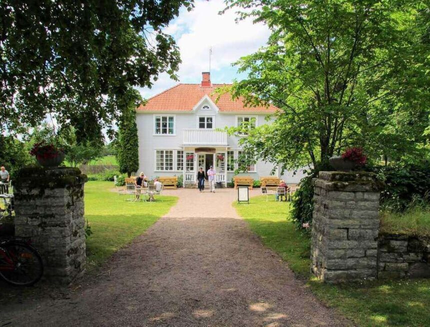 Sommarkafé: Varnhems klosterkafé