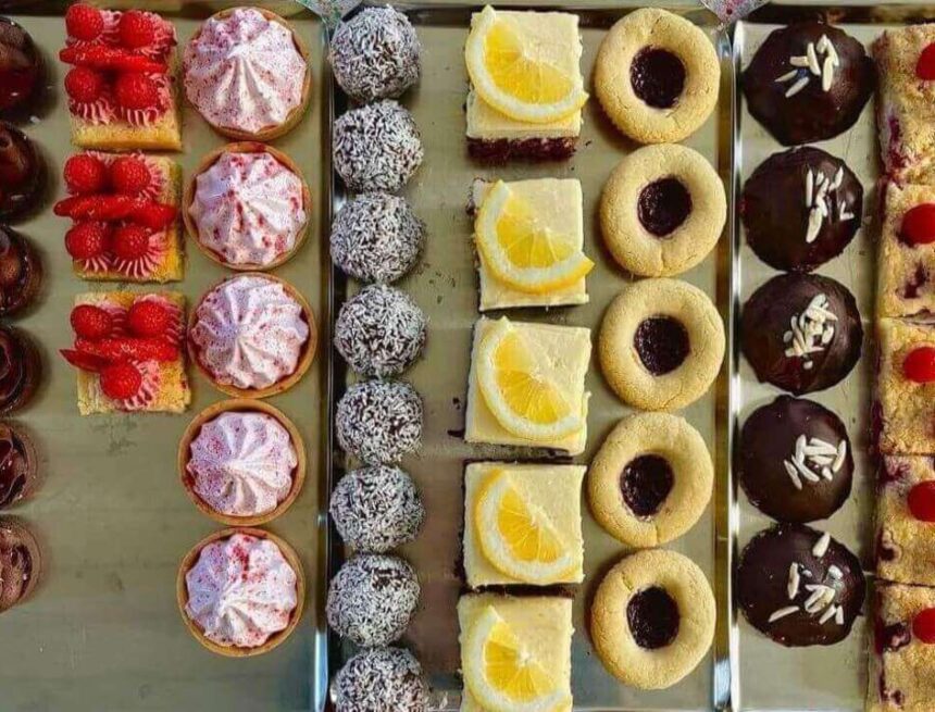 Kafé, blommor och konst på Villagatan 1