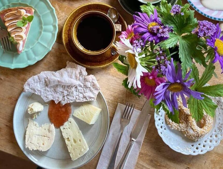 Foto: Bredsjö ostcafé och bondgårdsbistro Fikatips: Bredsjö ostcafé och bondgårdsbistro