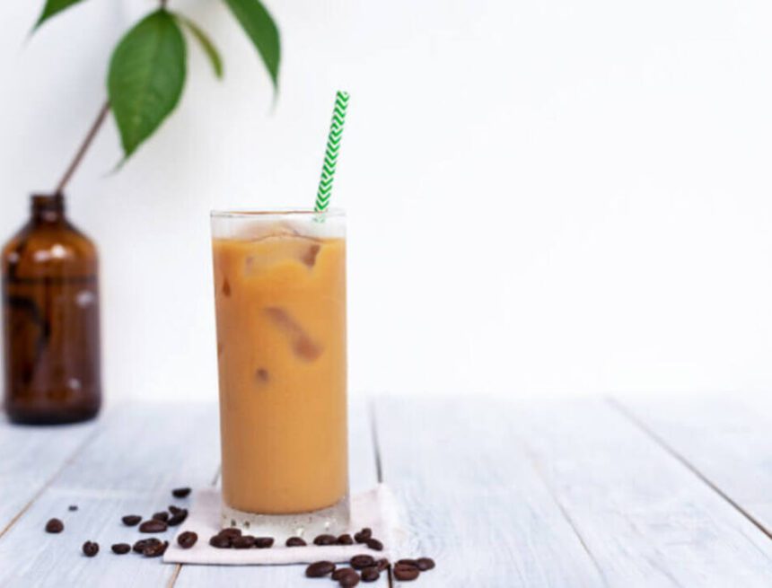 Kaffedrink att njuta av i sommarvärmen Kaffedrinkar att njuta av i sommarvärmen