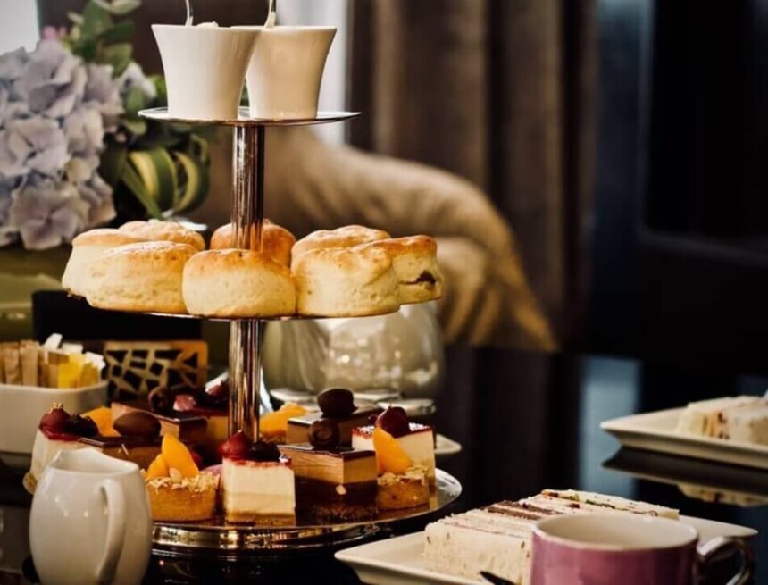 Foto: Jelleke Vanooteghem för Unsplash Afternoon tea i Stockholm